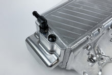 Load image into Gallery viewer, Photo - Close Up